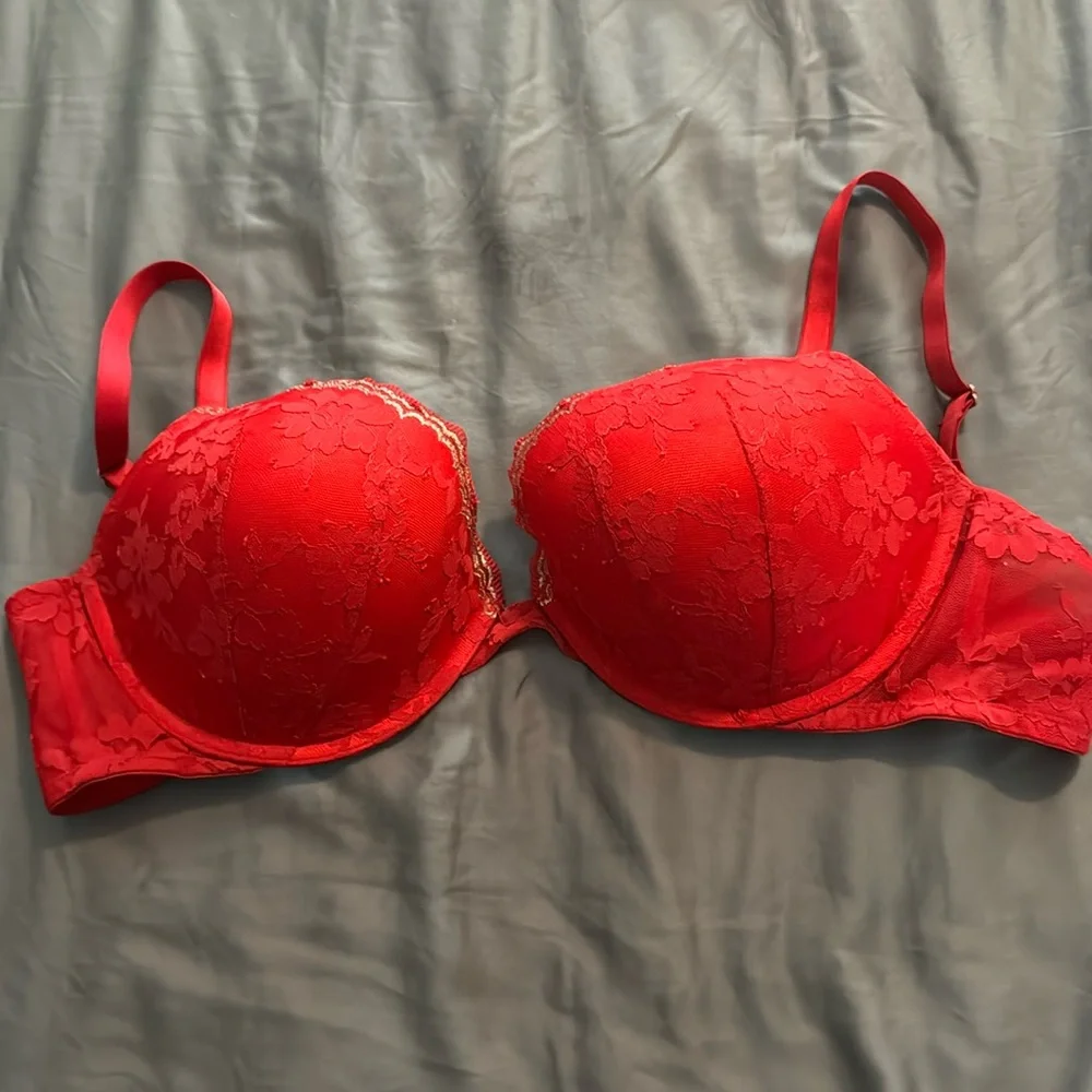 Victorias Secret Bra - Picture 1 of 6